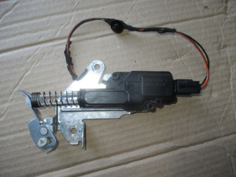 Активатор замка крышки багажника 2S6T432A98AE EZCFR037 Форд Фьюжн с 2002 по 2012г, - БУ