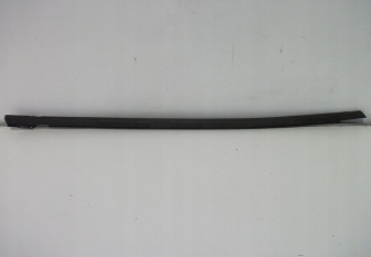 Молдинг стекла двери передней правой наружный 6Q3837478B5AP Поло 01-10г Купе 3-х дв - Черный - БУ