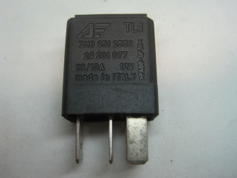Реле №404 7M0951253C 20201077 20/10A Фольксваген Поло 01-10г, Touareg 2002 - БУ