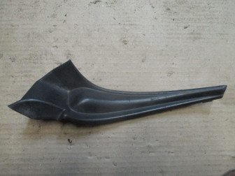 Накладка крыла Ниссан Тиида N17X пластиковая Верса переднего левая 668953AN0A под капотом, - БУ