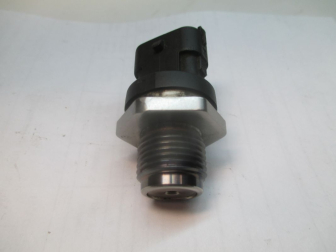 Датчик давления топливной рампы Антара Шевроле Каптива, Круз 96820587 Турбо 2,0 литра дизель М - БУ