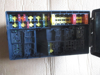 Блок предохранителей под капотом 98AG14A142AD 1126245 Форд Фокус 1 1.6-1,8л - БУ