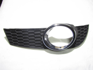 Накладка противотуманки правой Шевроле Авео Т255, 96808146 пластик Хэтчбек с 2009г с Хромом - Srumto