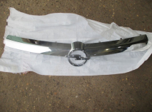 Решетка радиатора 1400746 13142522 накладка хромированная Опель Астра H до 2007г - есть ДЕФЕКТ - TKY 