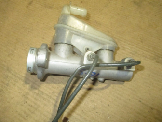 Цилиндр тормозной главный 46010CA000 Ниссан Мурано Z50 с 2004 по 2008 год, - БУ