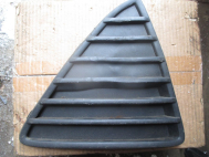 Решетка бампера переднего правая 1718736 BM5117K946AE Форд Фокус 3 с 2011г, - БУ есть дефект