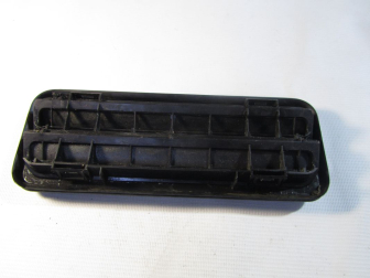 Клапан вентиляции кузова 13502347 15143604 Шевроле Круз Орландо в заднем крыле - БУ