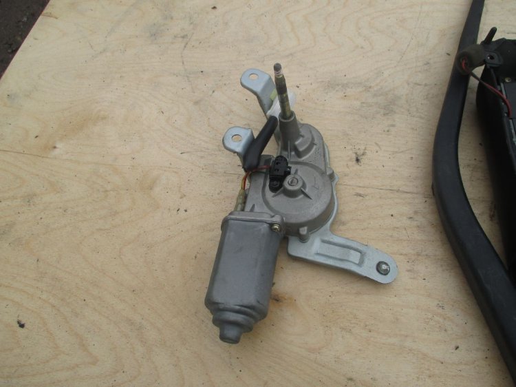 Замена заднего дворника шевроле спарк - 80 фото