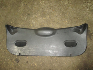 Облицовка крышки багажника центральная 1102284 98ABA40411AGW BBW Форд Фокус 1 Хэтчбек F-1 - БУ