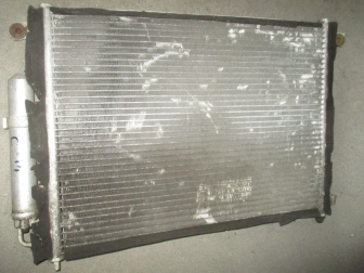 Радиатор кондиционера Шевроле Авео Т200-250 1,2-1,4 литра 96834083, 96539632 YH с ресивером A, - БУ