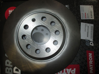 Диск тормозной задний 3Q0615601A VW Тигуан с 16г AUDI Q3 11- VW PASSAT 14- D300 мм - Patron