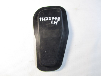 Заглушка кузова правая 96622748, 95941661, 4804212 пробка глухая Опель Антара Шевроле Каптива - БУ