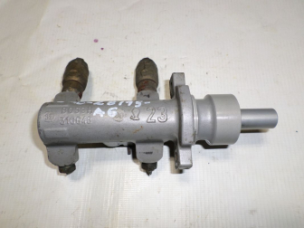 Цилиндр тормозной Главный 310048 98AB2B195AG YS4Z2004BA YS4Z2004BA Форд Фокус 1 USA S-63 , - БУ