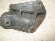 Кронштейн опоры приводного вала правого XS4W3K305BB 1063507 4371077 4540065 Форд Фокус 1 - БУ