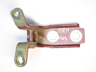 Петля двери передней 13501712 A046057 левая верхняя или правая нижняя Шевроле Круз Все - Вишня - БУ