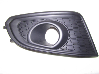 Накладка противотуманки правой 95489548 Шевроле Каптива С140 - Черная - рестайлинг, - General Motors