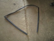 Уплотнитель стекла двери Ниссан Мурано передней левой Z50, 808213BG0A с 2004 по 2008г, - БУ