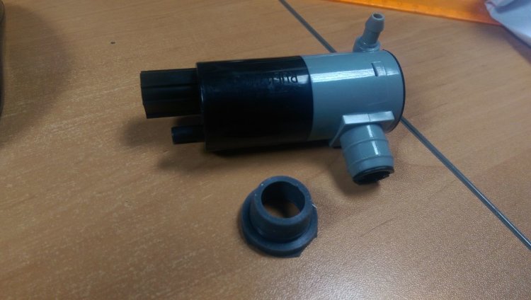 Как снять моторчик омывателя форд транзит - 81 фото