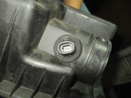 Датчик температуры воздуха в корпусе воздушного фильтра Круз 90499898, -БУ