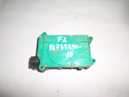 Активатор замка двери 9573525010 передней левой Хендай Акцент с 1999 по 2006 года, - БУ