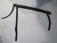 Уплотнитель стекла двери задней левой 1725750 BM51A25825 CV6Z5825767A Фокус 3 Седан и Хэтчбек - БУ