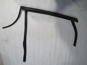 Уплотнитель стекла двери задней левой 1725750 BM51A25825 CV6Z5825767A Фокус 3 Седан и Хэтчбек - БУ