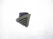 Сопло воздуховода торпеды наружнее 2M5118C534AAW левое передней панели Форд Фокус 1, - БУ 