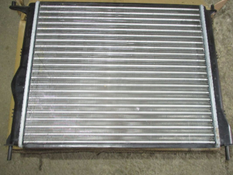 Радиатор охлаждения 8200735038 Лада Ларгус Рено Логан с МКПП без кондиц-ра нового образца, - Termal