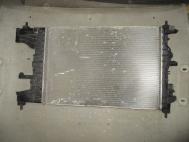 Радиатор охлаждения Астра J Круз Орландо 1,6-1,8л F18D4 МКПП 13267652 13267650 52422262 9L27BQ - БУ