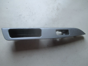 Накладка кнопки стеклоподъёмника двери задней правой 201002516 Шевроле Спарк 1 кнопк - ЦАРАПИНЫ - БУ