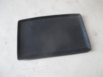 Коврик приборной панели резиновый 6Q0858168, 6Q08581689B9 Фольксваген Поло 01-10г, - БУ