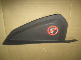 Накладка торпеды боковая правая 1780751 8A61A044C60AW Форд Фиеста Mk6 с 12 по 17г - FR4, - БУ