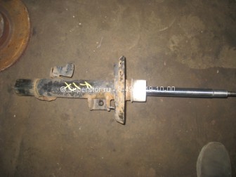 Амортизатор передний Ленд Ровер Фрилендер 2 левый с 2007 по 2014 г LR001141, LR031665, - БУ