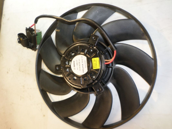 Вентилятор радиатора 52421103 0130303337 13267643 13335184 Шевроле Круз Орландо 1,8-2,0л CC-2 - БУ