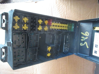 Блок предохранителей под капотом 98AG14A142AC 1062823 Форд Фокус 1 S-46 S-60 есть ДЕФЕКТ - БУ