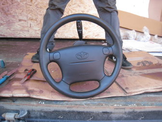 Подушка безопасности Дэу Матиз водительская 96611852 Дэу Ланос Сенс Матиз, - БУ значек Дэу