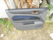 Облицовка двери Форд Фокус 2 передней левой 1500353 2M51F23943A - БУ