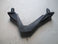 Кpонштeйн отдeлки пeредней двери LR001801 6H52116B00АС Ленд Ровер Фрилендер 2 с 2007 по 2014г, - БУ