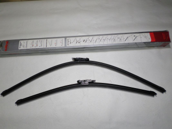 Щетка стеклоочистителя 700 мм и 550 мм бескаркасные SILSB2822B Ситроен C5 комплект 2 штуки - Basbug