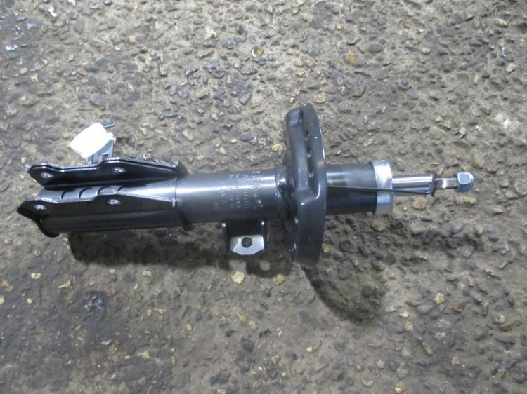 Амортизатор передний левый 13261196 Шевроле Орландо Опель Астро J ...