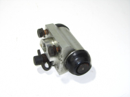 Цилиндр тормозной задний 13304907 95018640 Chevrolet Aveo T300 Cruze Renault Duster Терано - БУ