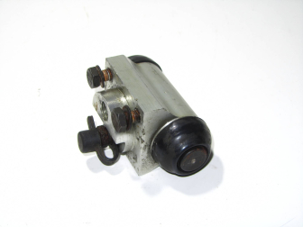 Цилиндр тормозной задний 13304907 95018640 Chevrolet Aveo T300 Cruze Renault Duster Терано - БУ