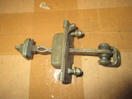 Ограничитель дверей задних 4143687 XS4AA27200 XS41A27200 Форд Фокус 1 левых или правых  - БУ