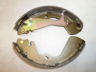 Колодки задние 583054AA00 HYUNDAI H1 GALLOPER PORTER STAREX 2.4-2.5л с 94г барабанные AMDBF222 - AMD