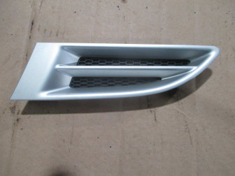 Решетка в крыло правая 96894154 96894152 Шевроле Авео Т255 Хэтчбек с 2009 года - БУ