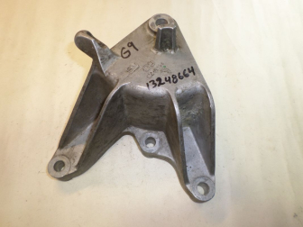 Кронштейн опоры двигателя задний 13248663 13248664 G9 Шевроле Круз Орландо с АКПП и МКПП, - БУ