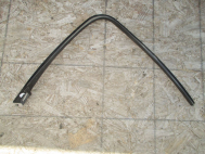 Уплотнитель стекла двери передней правой внутрен 1345303 4M51A201A18BK Форд Фокус 2 седан Х/Б - БУ