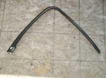 Уплотнитель стекла двери передней правой внутрен 1345303 4M51A201A18BK Форд Фокус 2 седан Х/Б - БУ 