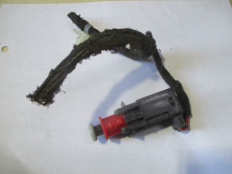 Датчик стоп-сигнала включения задних фонарей 13178792 55701395 869619858 Опель Астра H Корса C-D- БУ