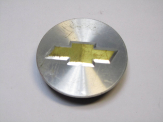 Колпак диска литого 9593169 маленький 59 мм R17 эмблема Крест Шевроле Круз - есть дефект, - БУ